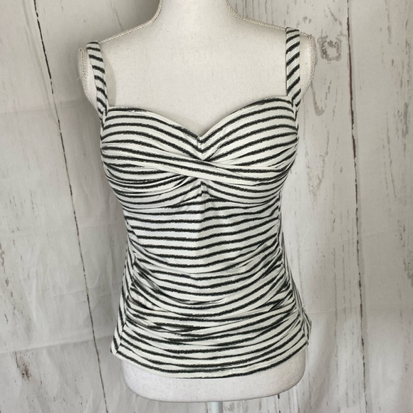 Nip tuck swim - Picture 1 of 5